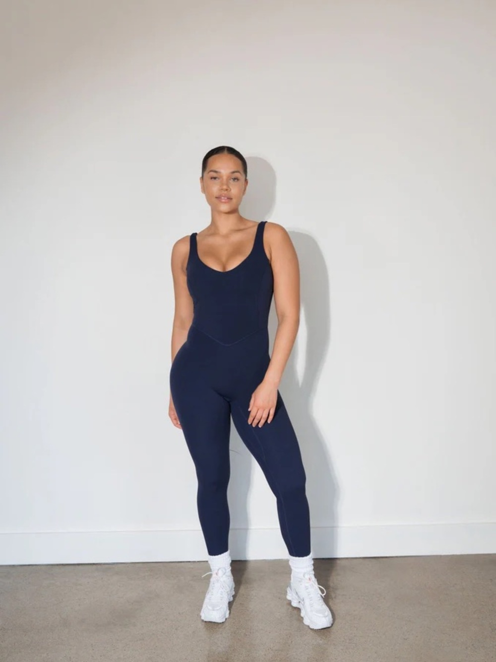 Vitality Cloud ll Jumpsuit Size S Oxford Navy Blue V-Neck Contouring Snatched - Picture 2 of 12